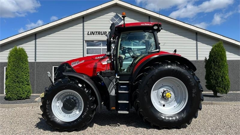 Case IH Optum 300 CVX AFS Connect med frontlift og SafeGua - Trator: foto 1 Case IH Optum 300 CVX AFS Connect med frontlift og SafeGua - Trator: foto 1