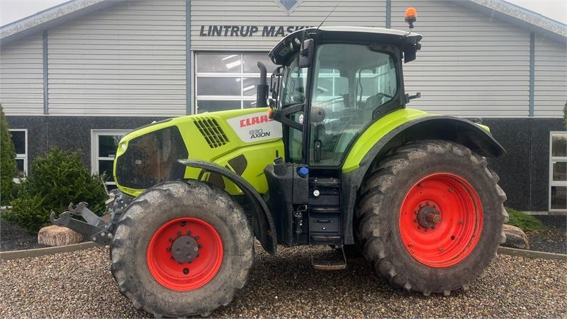 Claas Axion 830 Med frontlift - Trator: foto 1 Claas Axion 830 Med frontlift - Trator: foto 1