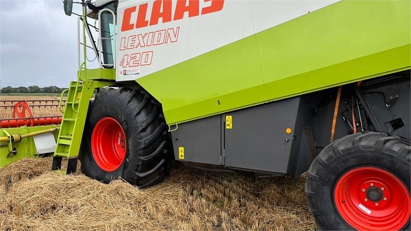 Claas LEXION 420 Velholdt maskine med kun 1900timer og 6 - Ceifeira debulhadora: foto 1 Claas LEXION 420 Velholdt maskine med kun 1900timer og 6 - Ceifeira debulhadora: foto 1