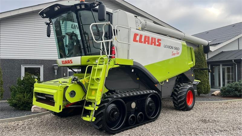 Claas LEXION 560 Med ny bælter og 4wd - Ceifeira debulhadora: foto 2 Claas LEXION 560 Med ny bælter og 4wd - Ceifeira debulhadora: foto 2