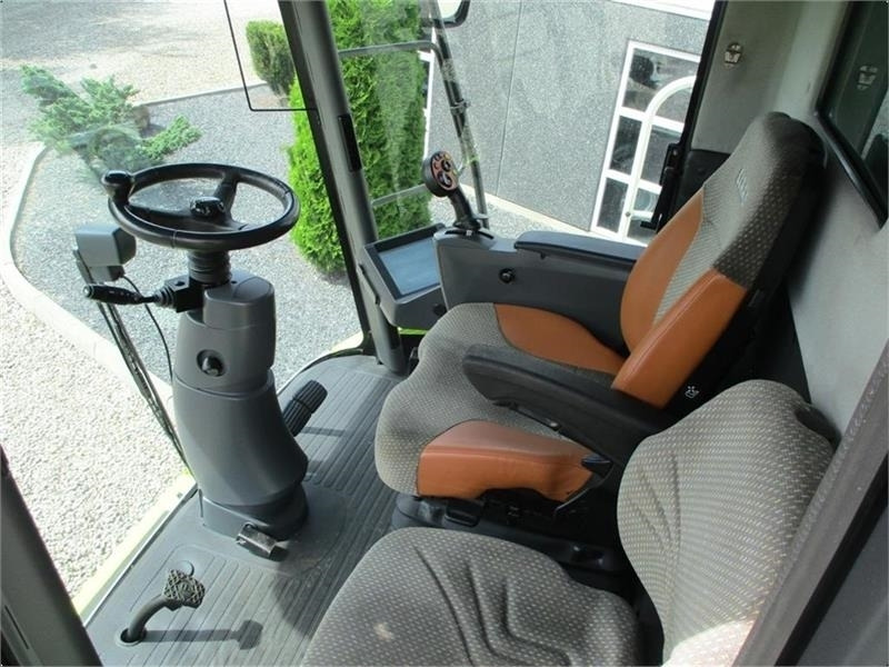 Claas LEXION 570 Klargjort maskine med kun 2066timer og - Ceifeira debulhadora: foto 4 Claas LEXION 570 Klargjort maskine med kun 2066timer og - Ceifeira debulhadora: foto 4