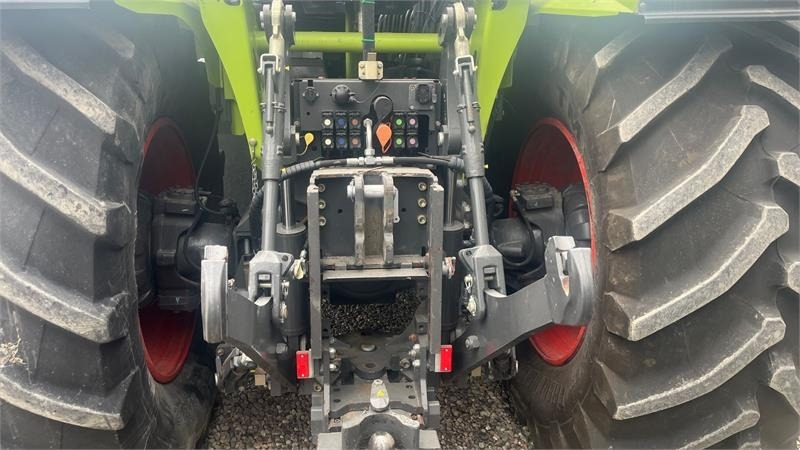 Claas XERION 5000 Trac. Med GPS anlæg. Ultimativ trækker - Trator: foto 4 Claas XERION 5000 Trac. Med GPS anlæg. Ultimativ trækker - Trator: foto 4