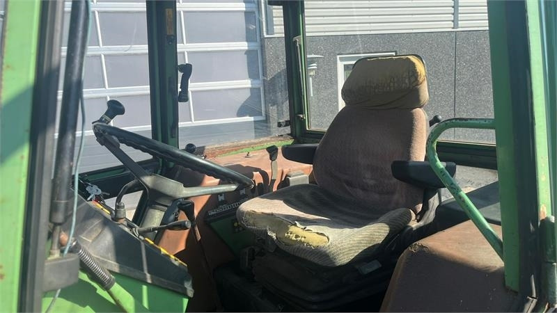 Fendt 308 LS Farmer Turbomatik med frontlæsser og skovin - Trator: foto 5 Fendt 308 LS Farmer Turbomatik med frontlæsser og skovin - Trator: foto 5