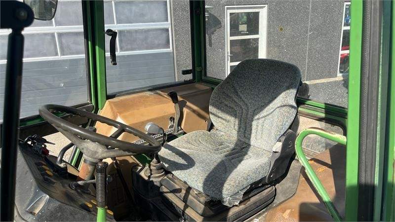 Fendt Farmer 309 Med frontlæsser - Trator: foto 5 Fendt Farmer 309 Med frontlæsser - Trator: foto 5