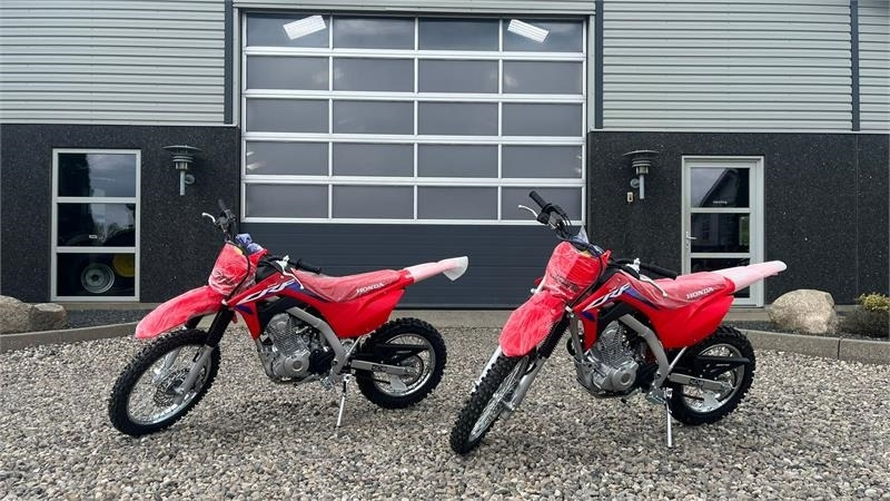 Honda CRF 125 F DEMO. Rigtig crosser med gear og kobling - Quadriciclo: foto 1 Honda CRF 125 F DEMO. Rigtig crosser med gear og kobling - Quadriciclo: foto 1