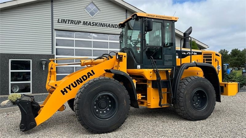 Hyundai 757-9A XTD med lang-arm. En-ejeres maskine med Loc  - Pá carregadora de rodas: foto 5 Hyundai 757-9A XTD med lang-arm. En-ejeres maskine med Loc  - Pá carregadora de rodas: foto 5