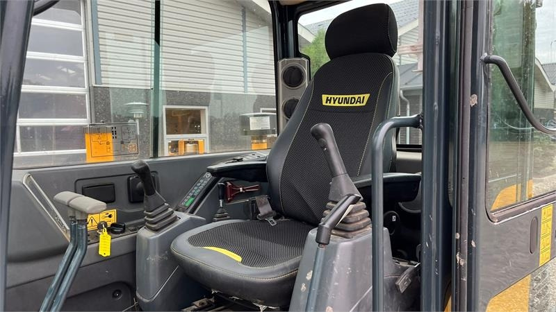 Hyundai HX55 Med Hydrema skifte og centralsmørring og grab - Mini escavadeira: foto 3 Hyundai HX55 Med Hydrema skifte og centralsmørring og grab - Mini escavadeira: foto 3