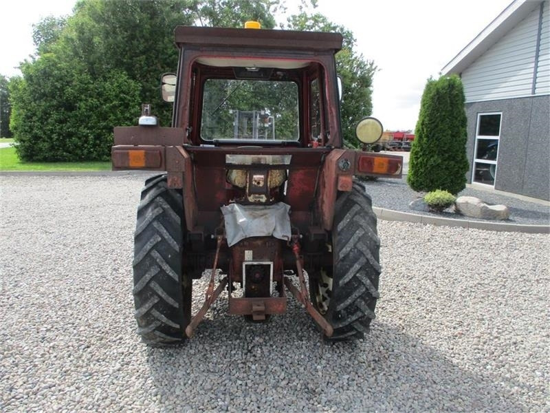 IH 444 Motor sidder fast - Trator: foto 3 IH 444 Motor sidder fast - Trator: foto 3