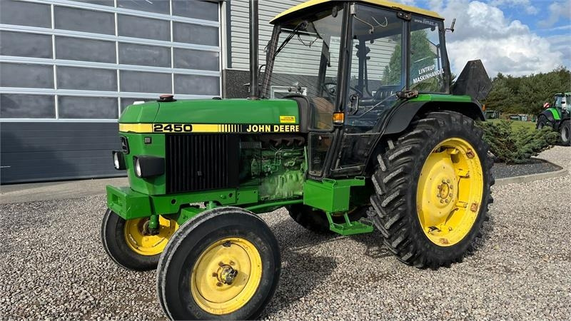 John Deere 2450 Med servostyring - Trator: foto 2 John Deere 2450 Med servostyring - Trator: foto 2