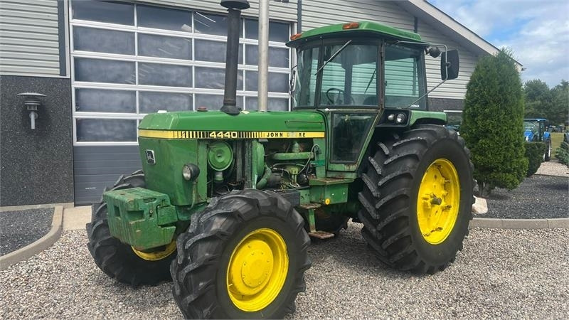 John Deere 4430 Med Powershift - Trator: foto 2 John Deere 4430 Med Powershift - Trator: foto 2