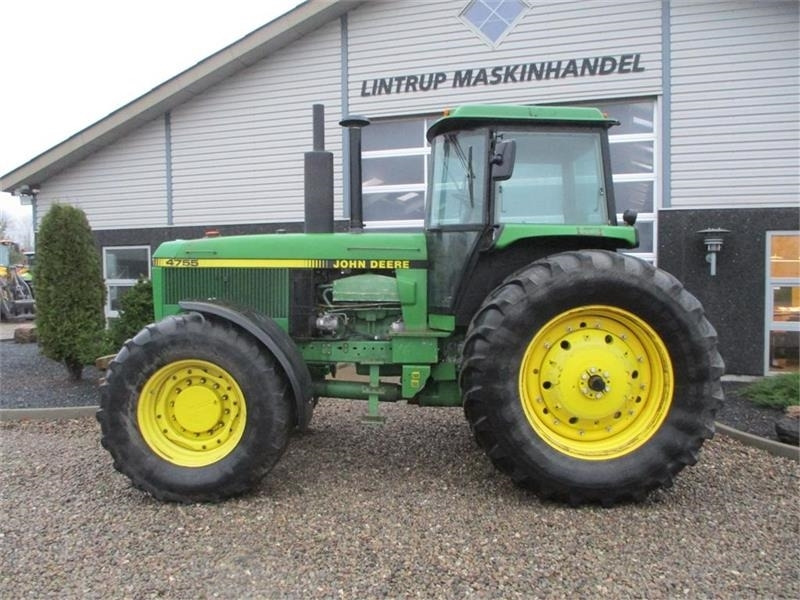 John Deere 4755 En rigtig kraftkarl med den store 7,6L motor - Trator: foto 5 John Deere 4755 En rigtig kraftkarl med den store 7,6L motor - Trator: foto 5