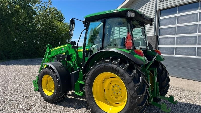 John Deere 5115M Med frontlæsser, som ny - Trator: foto 3 John Deere 5115M Med frontlæsser, som ny - Trator: foto 3