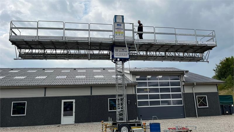 Manitou Mandskabskurv arbejdsplatformen, Byggeelevatorer, - Empilhador telescópico: foto 1 Manitou Mandskabskurv arbejdsplatformen, Byggeelevatorer, - Empilhador telescópico: foto 1