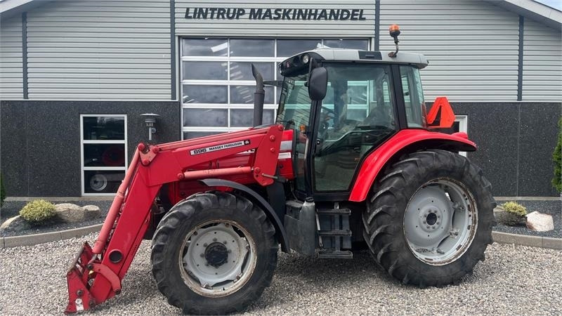 Massey Ferguson 5460 Med frontlæsser - Trator: foto 1 Massey Ferguson 5460 Med frontlæsser - Trator: foto 1