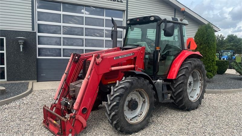 Massey Ferguson 5460 Med frontlæsser - Trator: foto 2 Massey Ferguson 5460 Med frontlæsser - Trator: foto 2