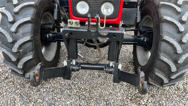 Massey Ferguson 5465 Med frontlift - Trator: foto 4 Massey Ferguson 5465 Med frontlift - Trator: foto 4