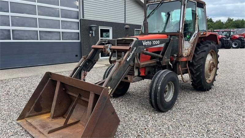 Massey Ferguson 690 Speedshift med frontlæsser - Trator: foto 3 Massey Ferguson 690 Speedshift med frontlæsser - Trator: foto 3