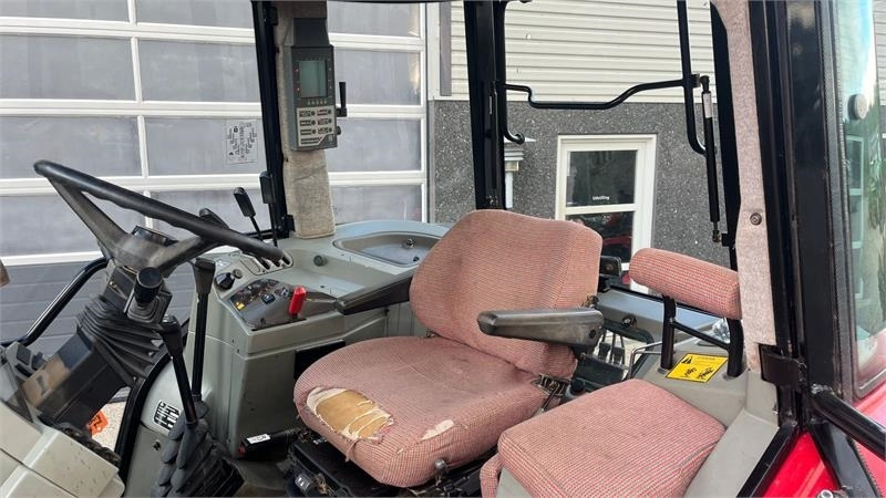 Massey Ferguson 8140 Dyna Shift - Trator: foto 5 Massey Ferguson 8140 Dyna Shift - Trator: foto 5