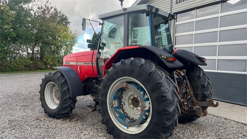 Massey Ferguson 8140 Dyna Shift - Trator: foto 3 Massey Ferguson 8140 Dyna Shift - Trator: foto 3