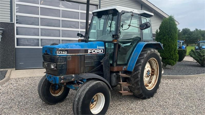 New Holland 7740 SLE Turbo Handy 2wd traktor - Trator: foto 2 New Holland 7740 SLE Turbo Handy 2wd traktor - Trator: foto 2