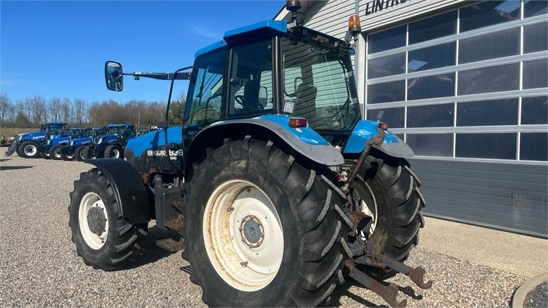 New Holland 8360 Rangecommand - Trator: foto 2 New Holland 8360 Rangecommand - Trator: foto 2