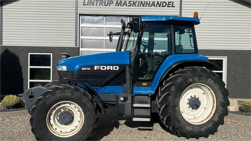New Holland 8670 Supersteer Samme ejer siden 2012, evt. med tv  - Trator: foto 1 New Holland 8670 Supersteer Samme ejer siden 2012, evt. med tv  - Trator: foto 1