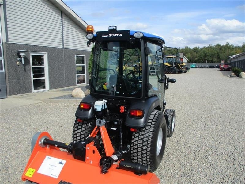 Locação financeira de Solis 26 HST Med kabine, Turf dæk og frontlift samt fron Solis 26 HST Med kabine, Turf dæk og frontlift samt fron: foto 17 Locação financeira de Solis 26 HST Med kabine, Turf dæk og frontlift samt fron Solis 26 HST Med kabine, Turf dæk og frontlift samt fron: foto 17