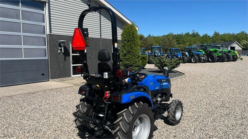 Trator municipal Solis H26 HST Hydrostat med Traktor dæk: foto 16