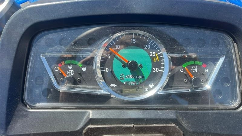 Trator Solis H26 HST Turfdæk og Frontlæsser: foto 8 Trator Solis H26 HST Turfdæk og Frontlæsser: foto 8