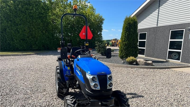 Trator Solis S26 6+2 Gearmaskine med Servostyring og brede trak: foto 7