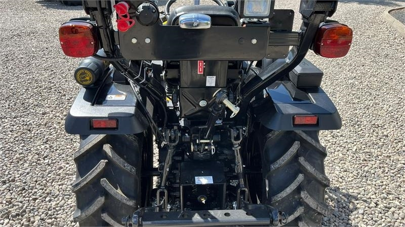 Solis S26 6+2 gearmaskine Limited Edition i sort med bre - Trator municipal: foto 4 Solis S26 6+2 gearmaskine Limited Edition i sort med bre - Trator municipal: foto 4