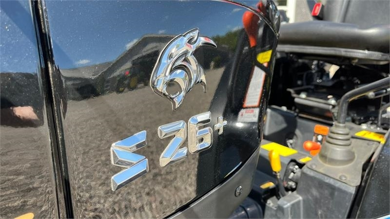 Solis S26 6+2 gearmaskine Limited Edition i sort med bre - Trator municipal: foto 5 Solis S26 6+2 gearmaskine Limited Edition i sort med bre - Trator municipal: foto 5