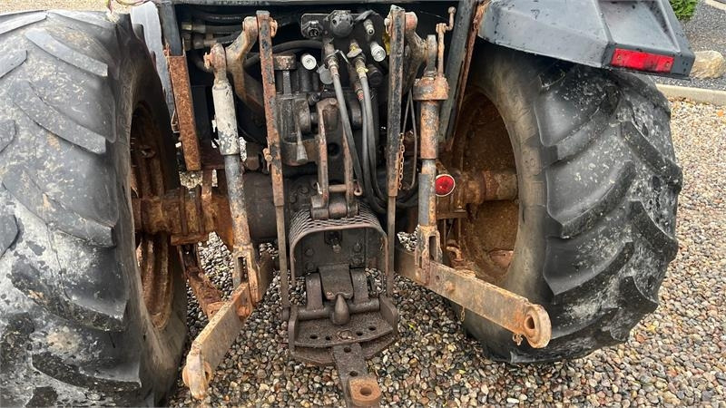 Valmet 455 Med en slags frontlift - Trator: foto 4 Valmet 455 Med en slags frontlift - Trator: foto 4