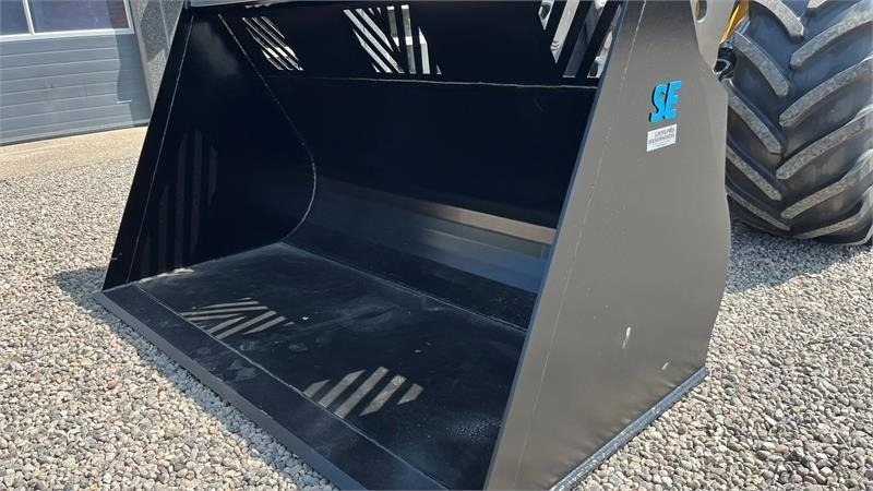 Volvo 4m3 skovl med Volvo beslag på. Den er 2.75m bred - Pá carregadora de rodas: foto 3 Volvo 4m3 skovl med Volvo beslag på. Den er 2.75m bred - Pá carregadora de rodas: foto 3