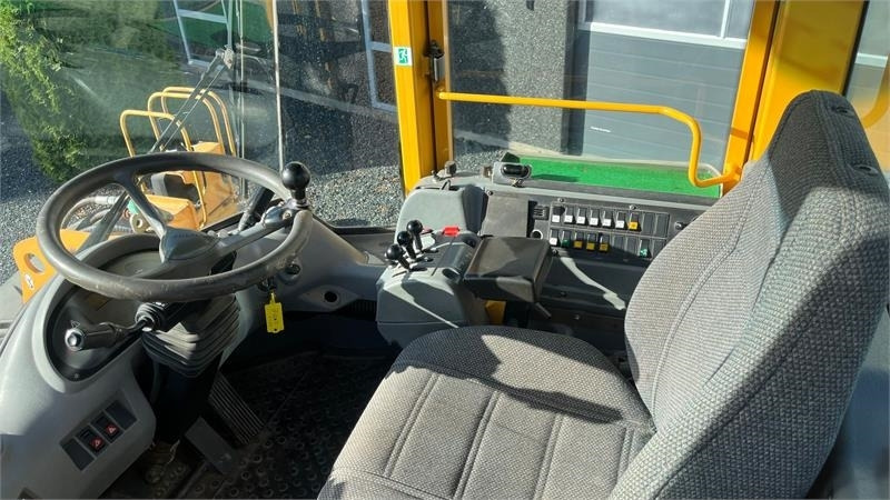 Volvo L70E Med hurtigskift og centralsmørring  - Pá carregadora de rodas: foto 4 Volvo L70E Med hurtigskift og centralsmørring  - Pá carregadora de rodas: foto 4