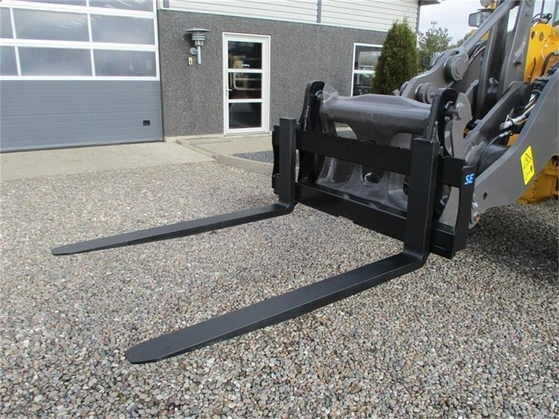 Pá carregadora de rodas Volvo Pallegafler 5ton 150cm smededegafler: foto 7
