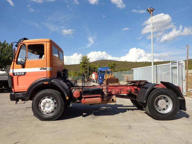 Mercedes-Benz NG Mercedes Benz 1929K 4X2 - Tractor: foto 3 Mercedes-Benz NG Mercedes Benz 1929K 4X2 - Tractor: foto 3