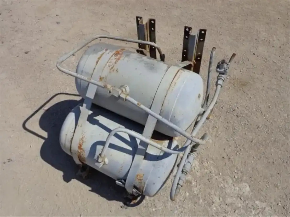 Volvo Airtanks From Volvo F88-F89 - Peças de freio para Camião: foto 2 Volvo Airtanks From Volvo F88-F89 - Peças de freio para Camião: foto 2