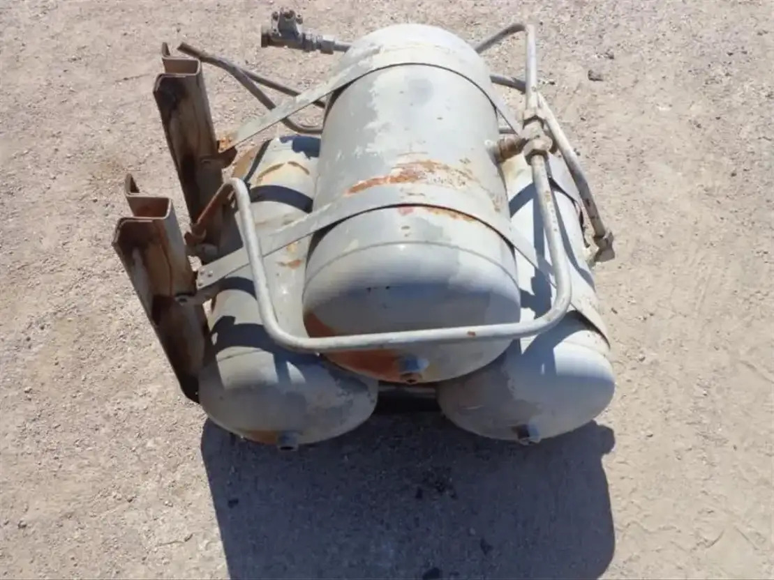 Volvo Airtanks From Volvo F88-F89 - Peças de freio para Camião: foto 3 Volvo Airtanks From Volvo F88-F89 - Peças de freio para Camião: foto 3