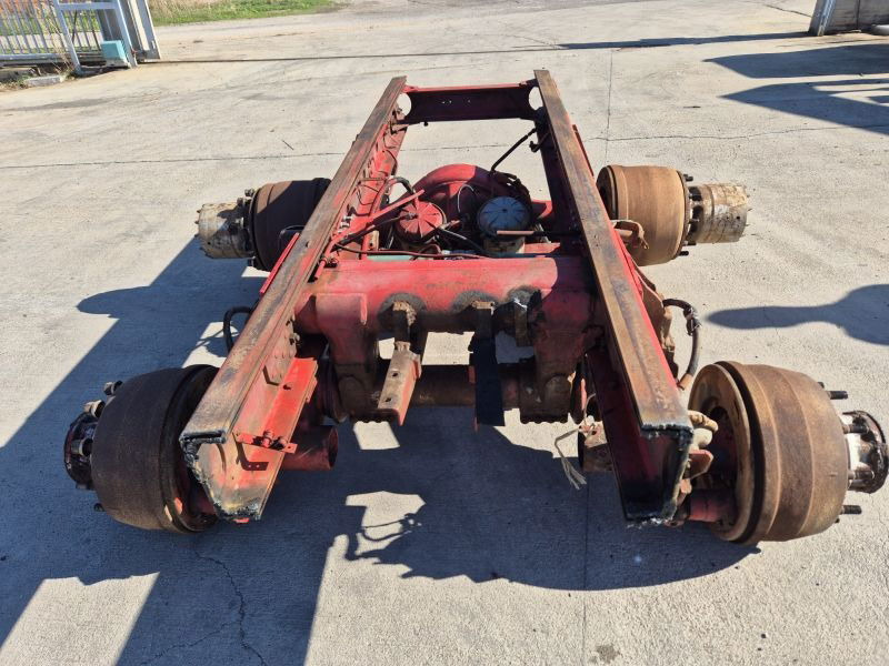 Volvo Volvo F89 6X2 Boogielift SET ON Shassi - Eixo e peças para Camião: foto 3 Volvo Volvo F89 6X2 Boogielift SET ON Shassi - Eixo e peças para Camião: foto 3