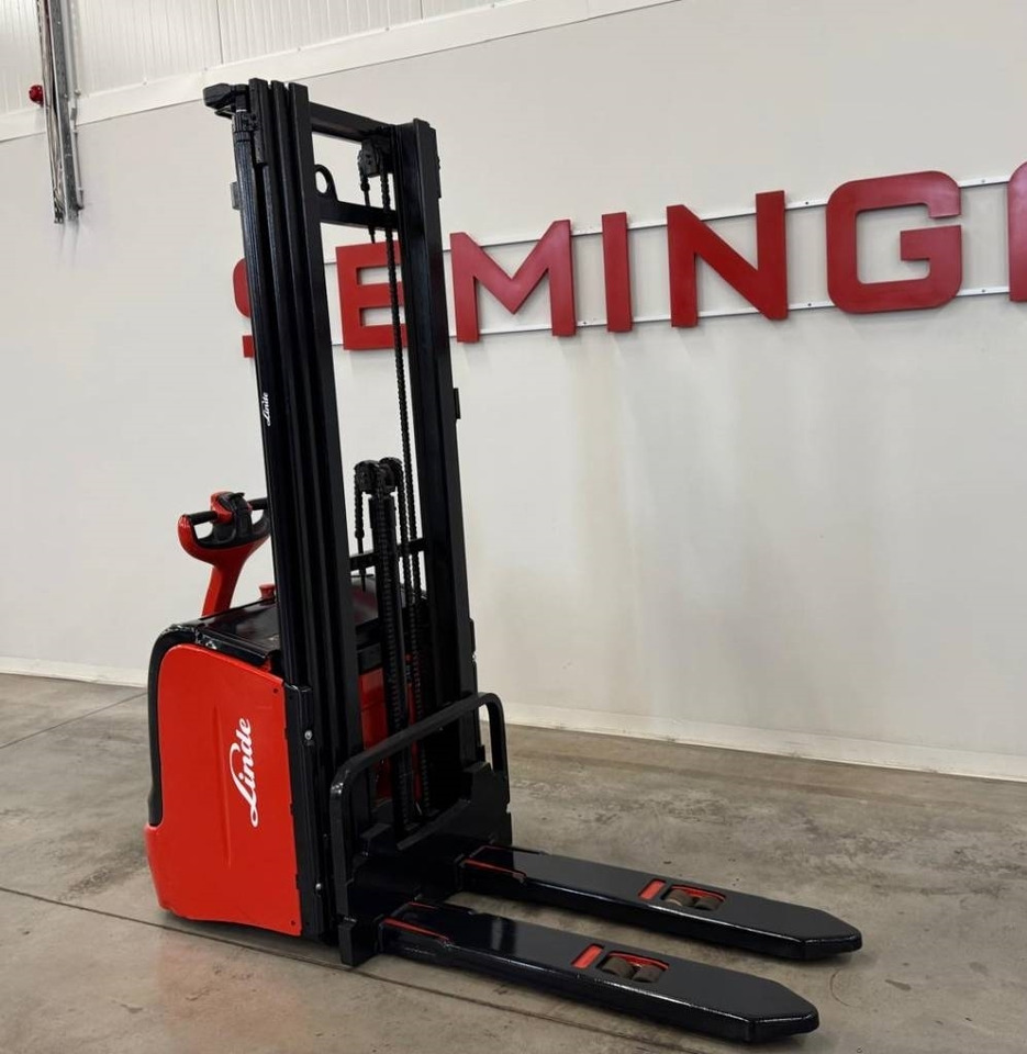 Linde 10655 L14 - Empilhador: foto 1 Linde 10655 L14 - Empilhador: foto 1