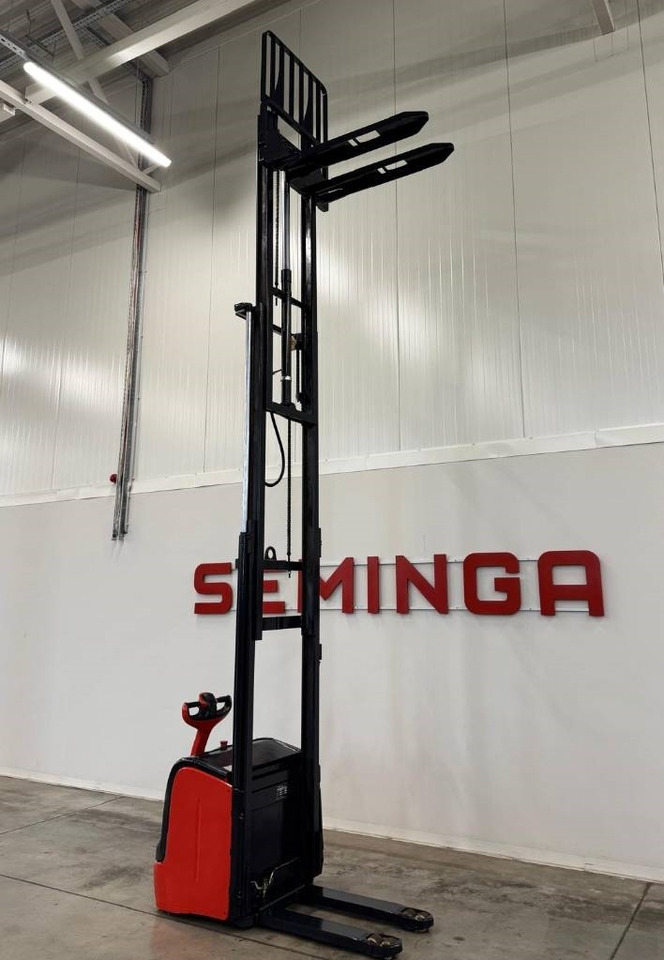 Linde 10848 L14 - Empilhador: foto 4 Linde 10848 L14 - Empilhador: foto 4