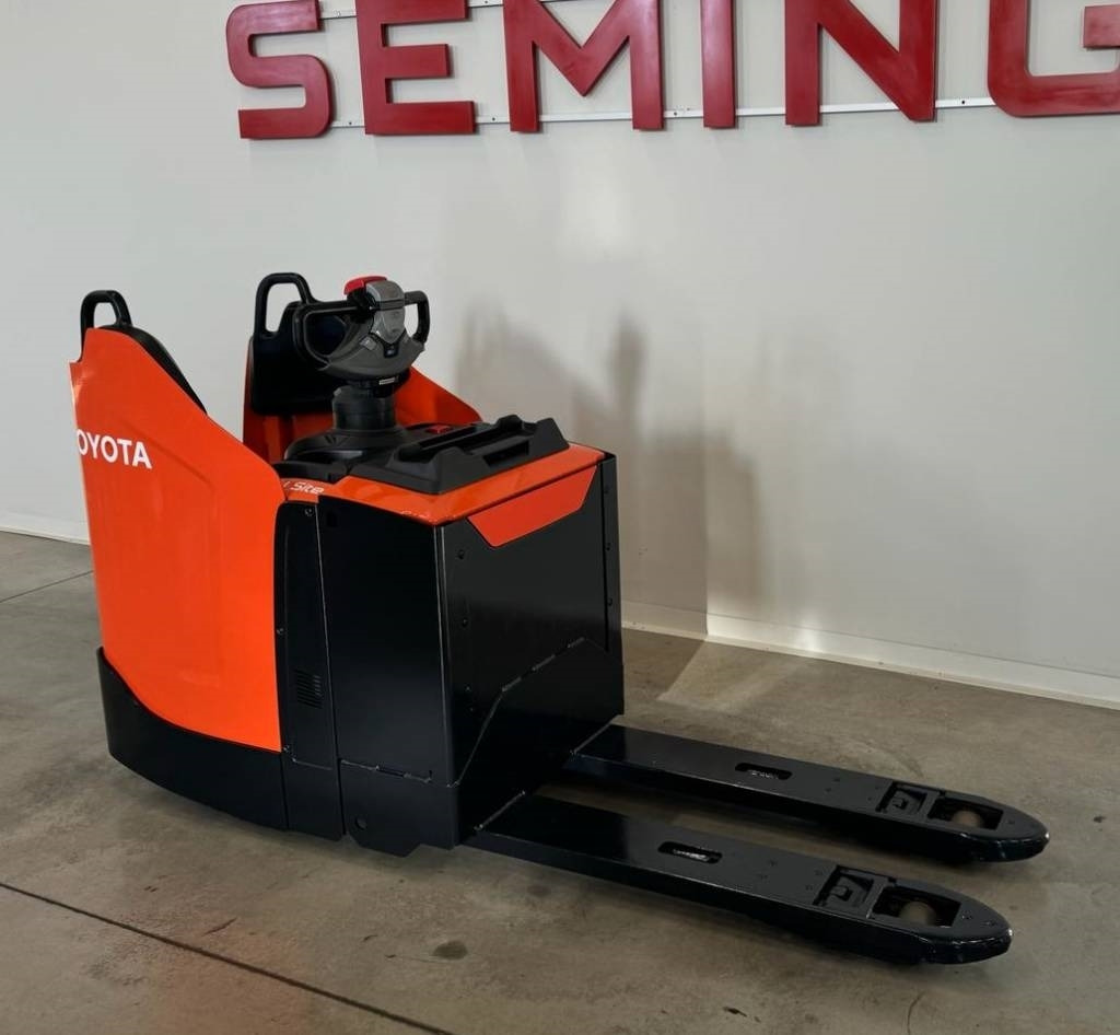 Toyota 10545 LPE200 - Porta-palete: foto 1 Toyota 10545 LPE200 - Porta-palete: foto 1