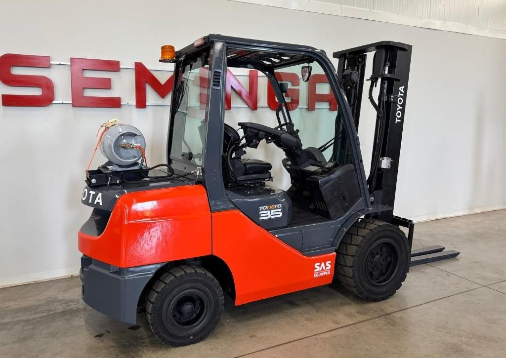 Toyota 10852 02-8FGJF35 - Empilhador a gás: foto 3 Toyota 10852 02-8FGJF35 - Empilhador a gás: foto 3