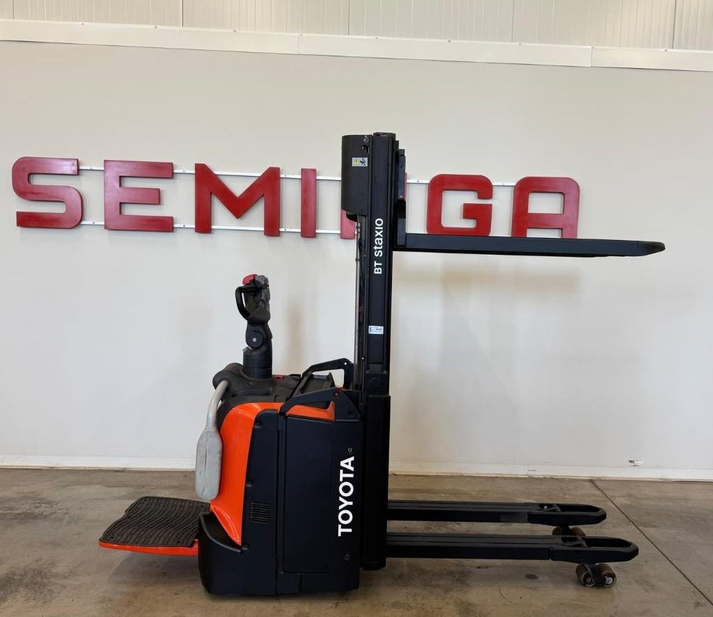 Toyota 10918 SPE120L - Stacker: foto 4 Toyota 10918 SPE120L - Stacker: foto 4