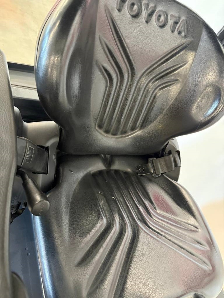 Toyota 10995 - 8FBET15 - Empilhador elétrico: foto 5 Toyota 10995 - 8FBET15 - Empilhador elétrico: foto 5