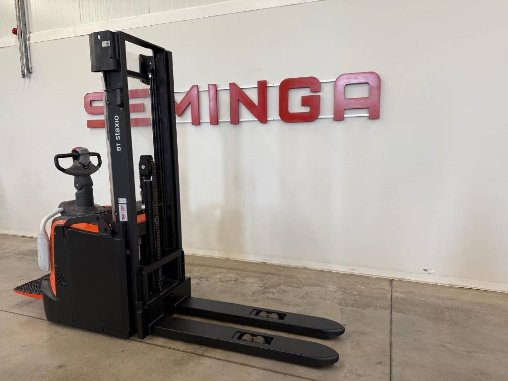 Toyota 11009 - SPE160L - Stacker: foto 3 Toyota 11009 - SPE160L - Stacker: foto 3