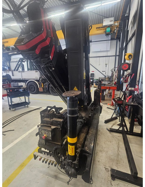 Hiab 23 tm hiab with radio remote - Lança: foto 5 Hiab 23 tm hiab with radio remote - Lança: foto 5