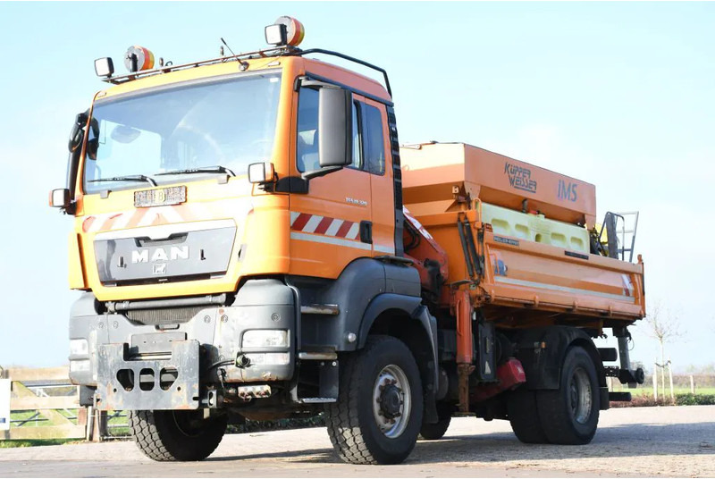 MAN TGS 18.320 4x4!! KRAN/!!!WINTERDIENST/DREISEITENKIPPER!!KOMMUNAL/KLIMA!! - Camião basculante, Camião grua: foto 4 MAN TGS 18.320 4x4!! KRAN/!!!WINTERDIENST/DREISEITENKIPPER!!KOMMUNAL/KLIMA!! - Camião basculante, Camião grua: foto 4