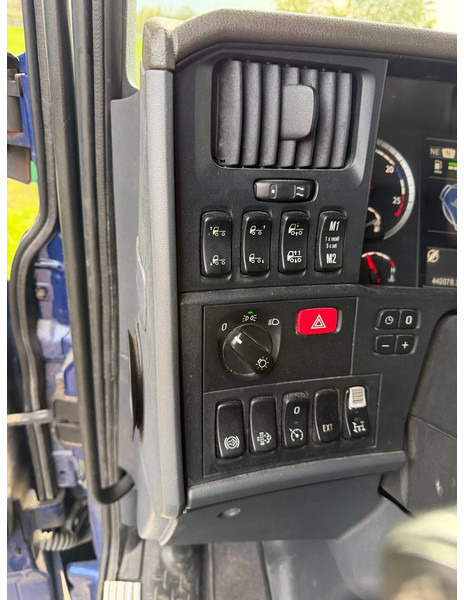 Locação financeira de Scania R450 8X4 TRIPLE !!EURO6!! 50TM/JIB/!!TOP!!ROOF/DACH/MONTAGE!!MANUTENTION!! CRANE!!GRUE!! Scania R450 8X4 TRIPLE !!EURO6!! 50TM/JIB/!!TOP!!ROOF/DACH/MONTAGE!!MANUTENTION!! CRANE!!GRUE!!: foto 17